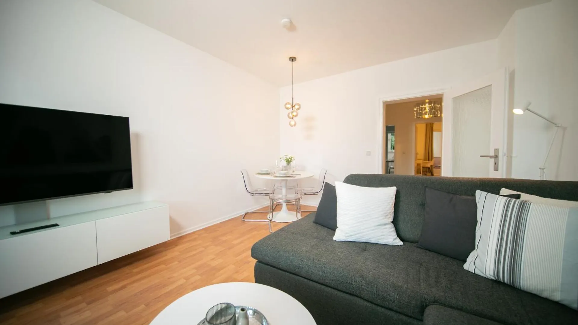 Bright Apartment - Zentral Mit Kueche - 65 Sqm - Messe Dusseldorf