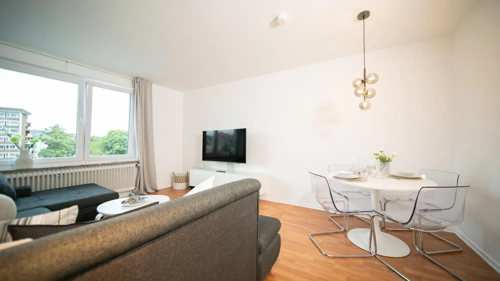 Bright Apartment - Zentral Mit Kueche - 65 Sqm - Messe Dusseldorf Germany
