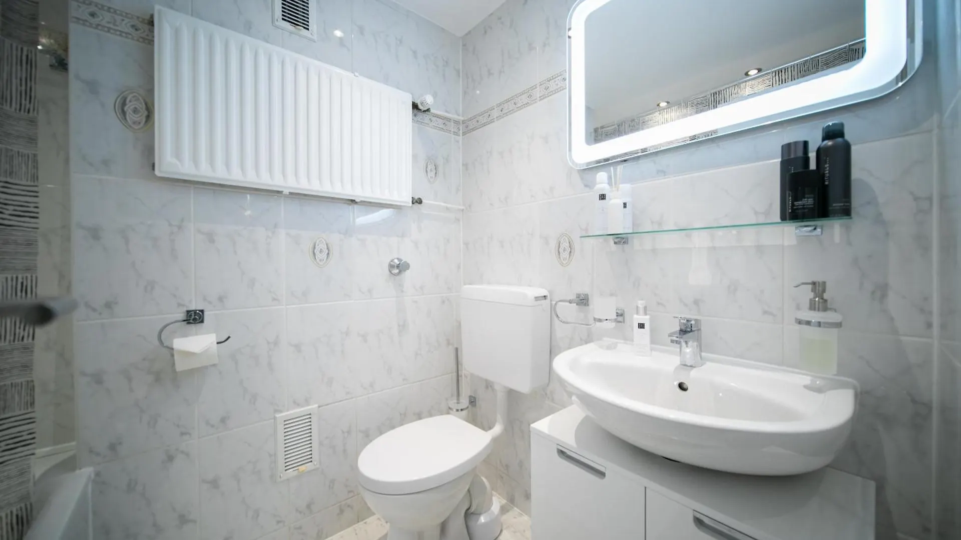 Bright Apartment - Zentral Mit Kueche - 65 Sqm - Messe Dusseldorf
